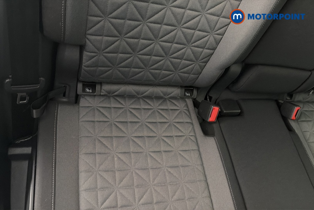 Volkswagen Tiguan Life Automatic Petrol SUV - Stock Number (1667543) - 27th supplementary image