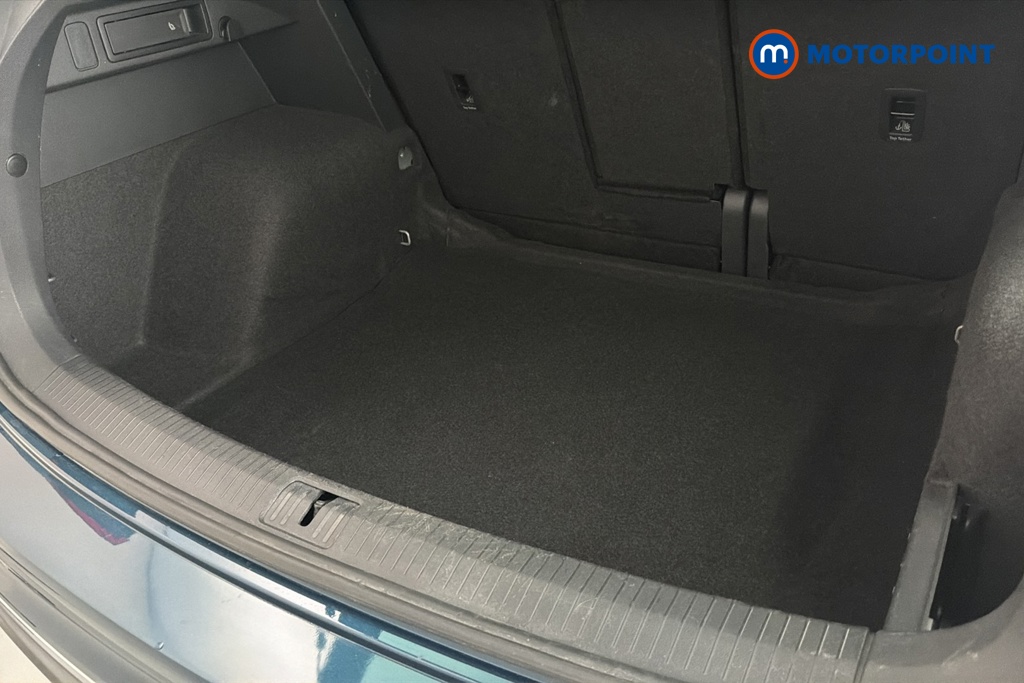 Volkswagen Tiguan Life Automatic Petrol SUV - Stock Number (1667543) - 30th supplementary image