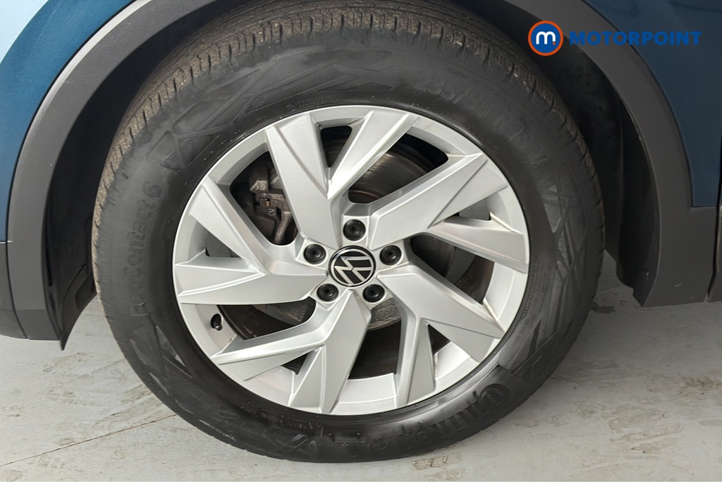 Volkswagen Tiguan Life Automatic Petrol SUV - Stock Number (1667543) - 44th supplementary image