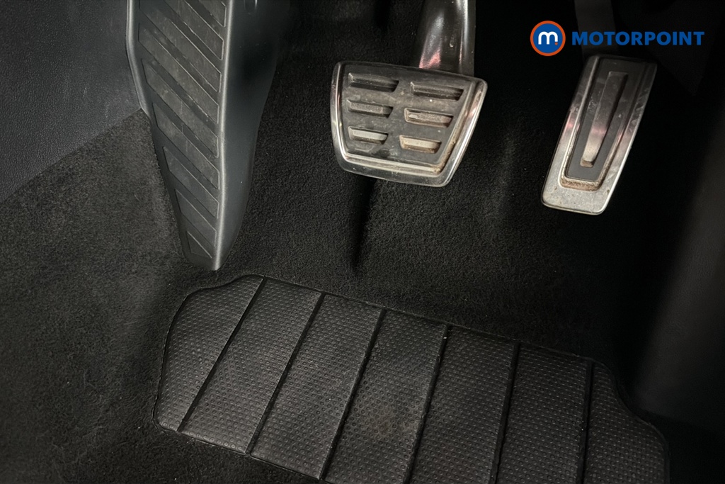 Volkswagen Golf R-Line Automatic Petrol Hatchback - Stock Number (1667911) - 24th supplementary image