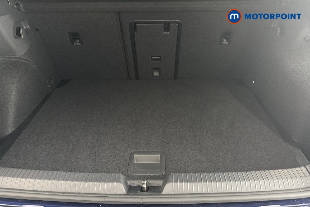 Volkswagen Golf R-Line Automatic Petrol Hatchback - Stock Number (1667911) - 30th supplementary image