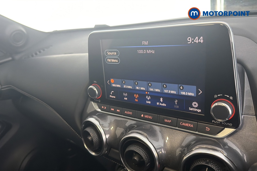 Nissan Juke N-Connecta Manual Petrol SUV - Stock Number (1668002) - 8th supplementary image