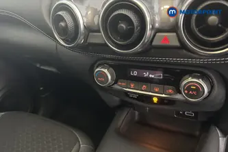 Nissan Juke N-Connecta Manual Petrol SUV - Stock Number (1668002) - 12th supplementary image