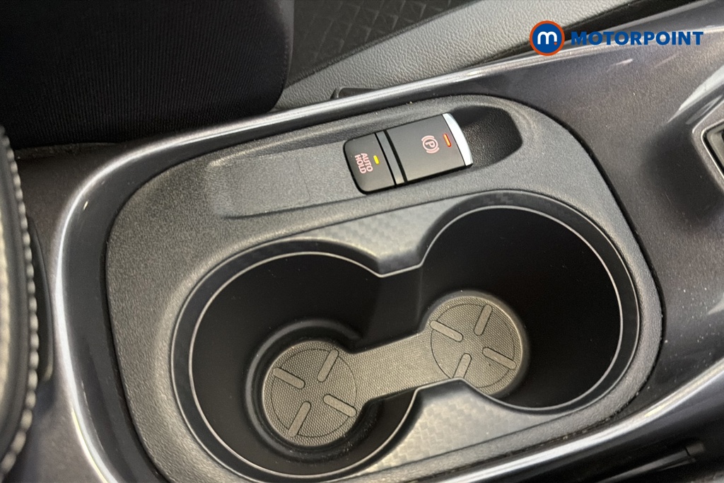 Nissan Juke N-Connecta Manual Petrol SUV - Stock Number (1668002) - 16th supplementary image