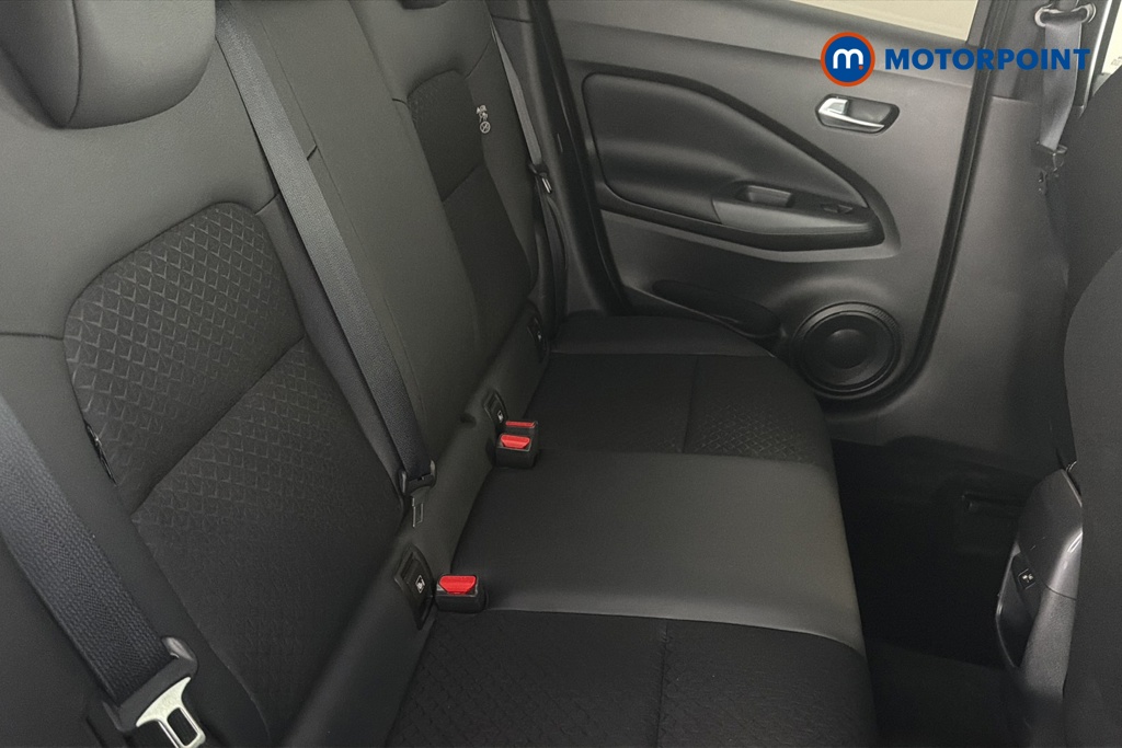Nissan Juke N-Connecta Manual Petrol SUV - Stock Number (1668002) - 25th supplementary image