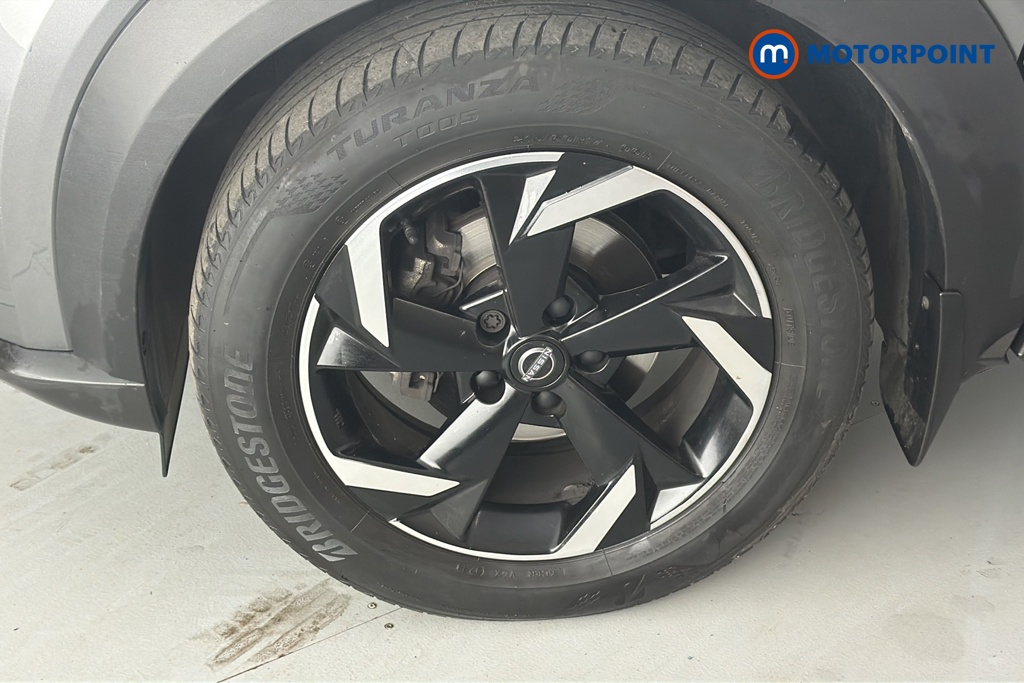 Nissan Juke N-Connecta Manual Petrol SUV - Stock Number (1668002) - 44th supplementary image