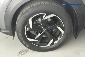 Nissan Juke N-Connecta Manual Petrol SUV - Stock Number (1668002) - 44th supplementary image