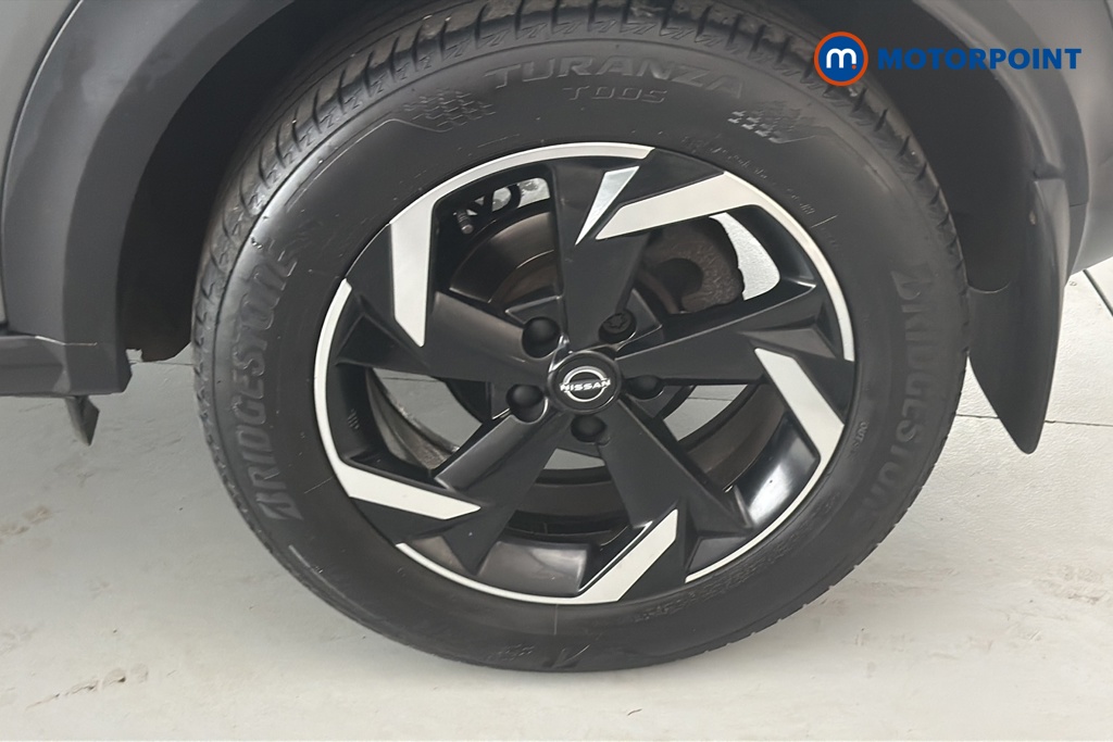 Nissan Juke N-Connecta Manual Petrol SUV - Stock Number (1668002) - 45th supplementary image