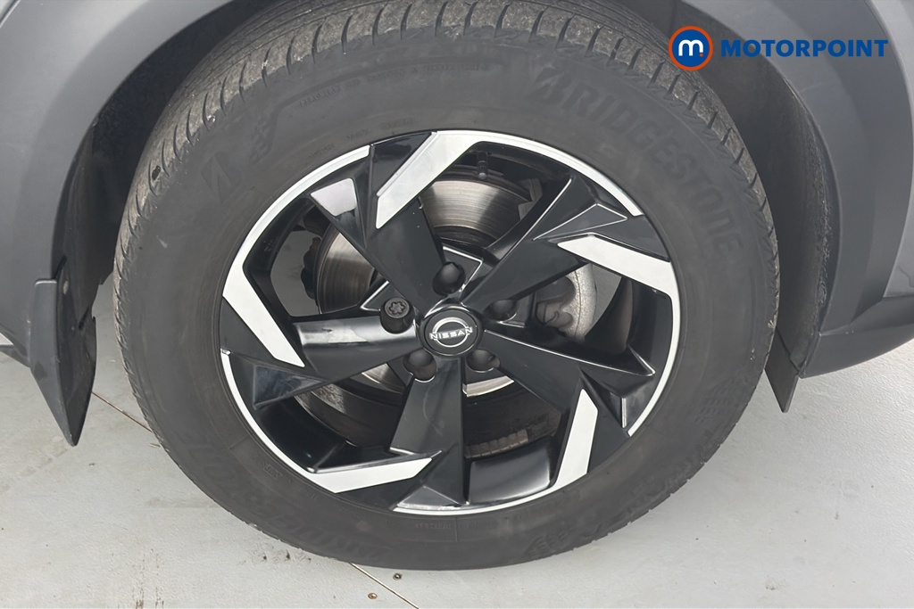 Nissan Juke N-Connecta Manual Petrol SUV - Stock Number (1668002) - 47th supplementary image