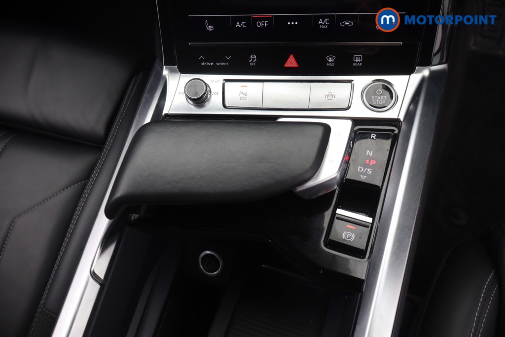 Audi Q8 Black Edition Automatic Electric SUV - Stock Number (1668369) - 4th supplementary image