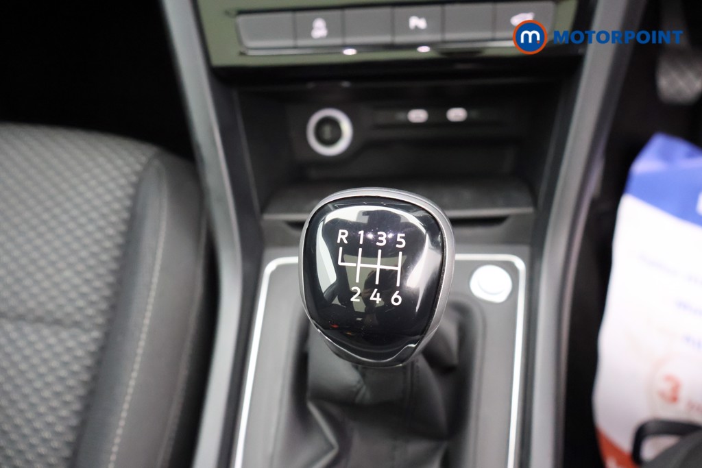 Volkswagen Touran Match Manual Petrol People Carrier - Stock Number (1668475) - 9th supplementary image