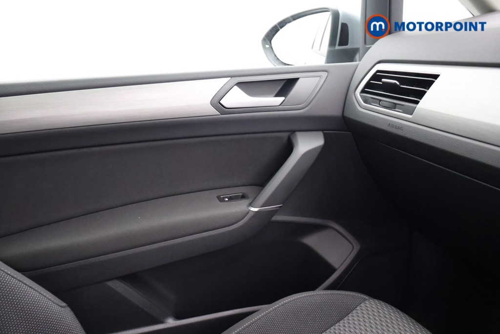 Volkswagen Touran Match Manual Petrol People Carrier - Stock Number (1668475) - 12th supplementary image