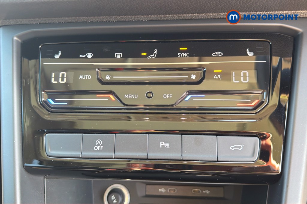 Volkswagen Touran Match Manual Petrol People Carrier - Stock Number (1668513) - 2nd supplementary image