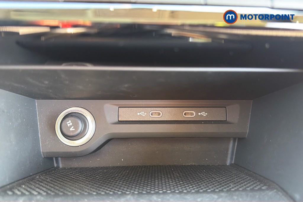 Volkswagen Touran Match Manual Petrol People Carrier - Stock Number (1668513) - 3rd supplementary image