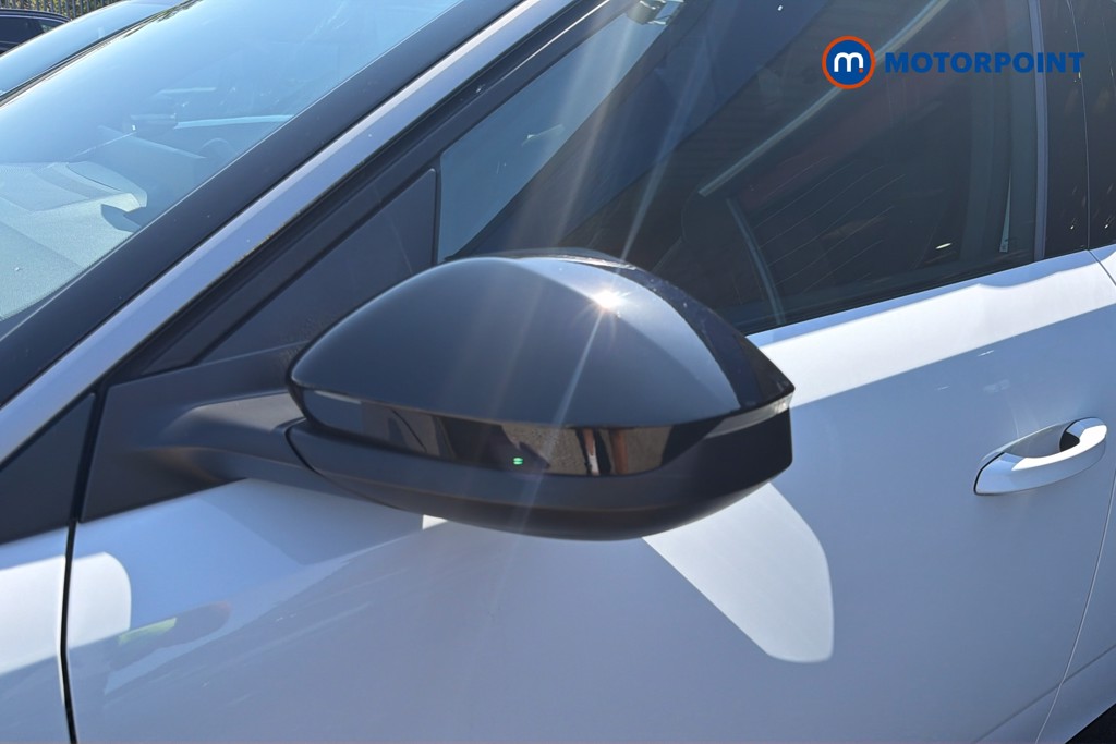 Peugeot 3008 GT Automatic Electric SUV - Stock Number (1577505) - 40th supplementary image