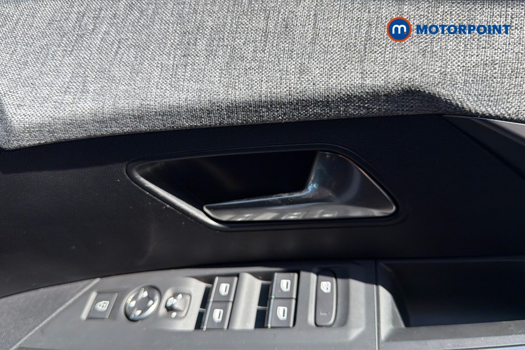 Peugeot 3008 GT Automatic Electric SUV - Stock Number (1577505) - 42nd supplementary image