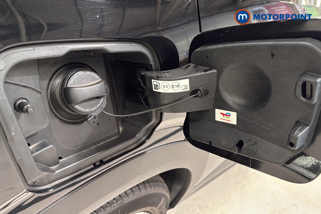 Peugeot 3008 GT Automatic Petrol SUV - Stock Number (1619896) - 41st supplementary image