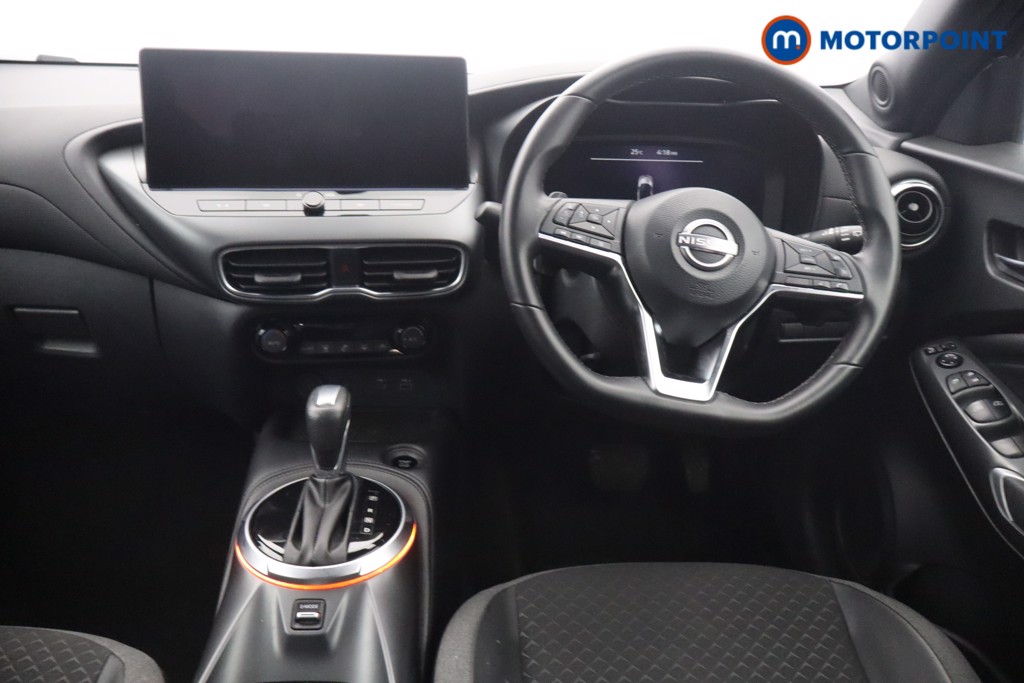 Nissan Juke N-Connecta Automatic Petrol SUV - Stock Number (1642378) - 9th supplementary image