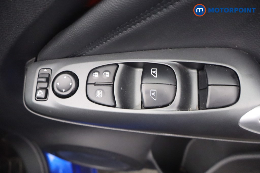 Nissan Juke N-Connecta Automatic Petrol SUV - Stock Number (1642378) - 11th supplementary image