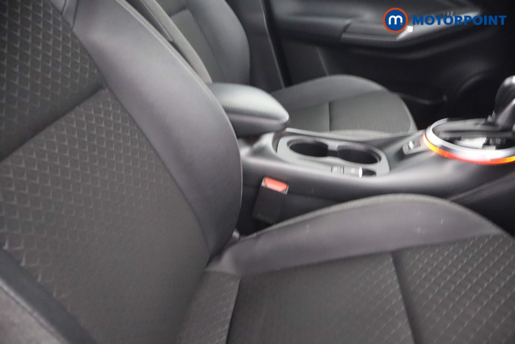 Nissan Juke N-Connecta Automatic Petrol SUV - Stock Number (1642378) - 12th supplementary image