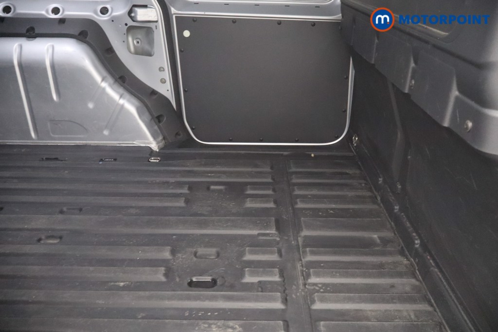 Ford Transit Connect Limited Automatic Petrol Plug-In Hybrid Panel Van - Stock Number (1651347) - 8th supplementary image