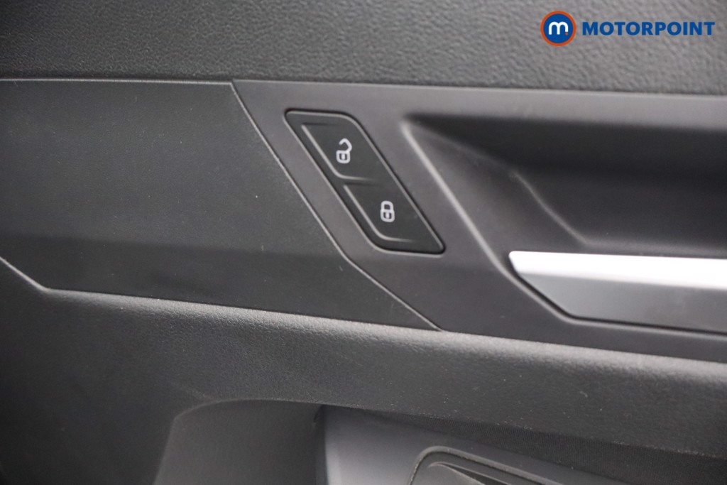 Ford Transit Connect Limited Automatic Petrol Plug-In Hybrid Panel Van - Stock Number (1651347) - 12th supplementary image
