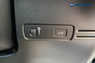 Volvo Xc40 R Design Pro Automatic Petrol SUV - Stock Number (1653053) - 11th supplementary image