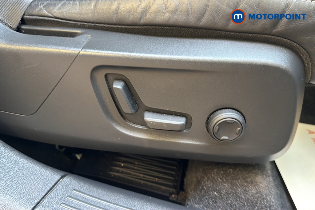 Volvo Xc40 R Design Pro Automatic Petrol SUV - Stock Number (1653053) - 23rd supplementary image