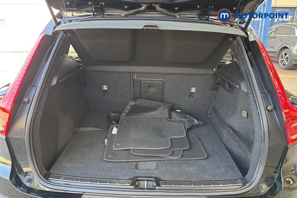 Volvo Xc40 R Design Pro Automatic Petrol SUV - Stock Number (1653053) - 30th supplementary image