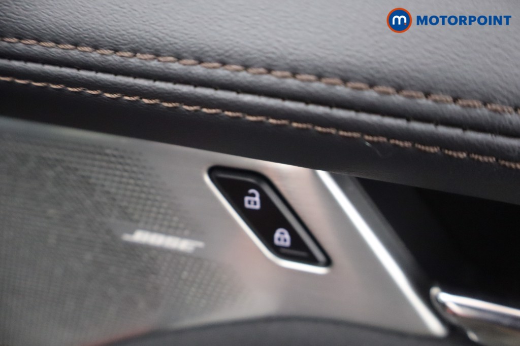 Mazda 3 Exclusive-Line Manual Petrol Hatchback - Stock Number (1656101) - 9th supplementary image