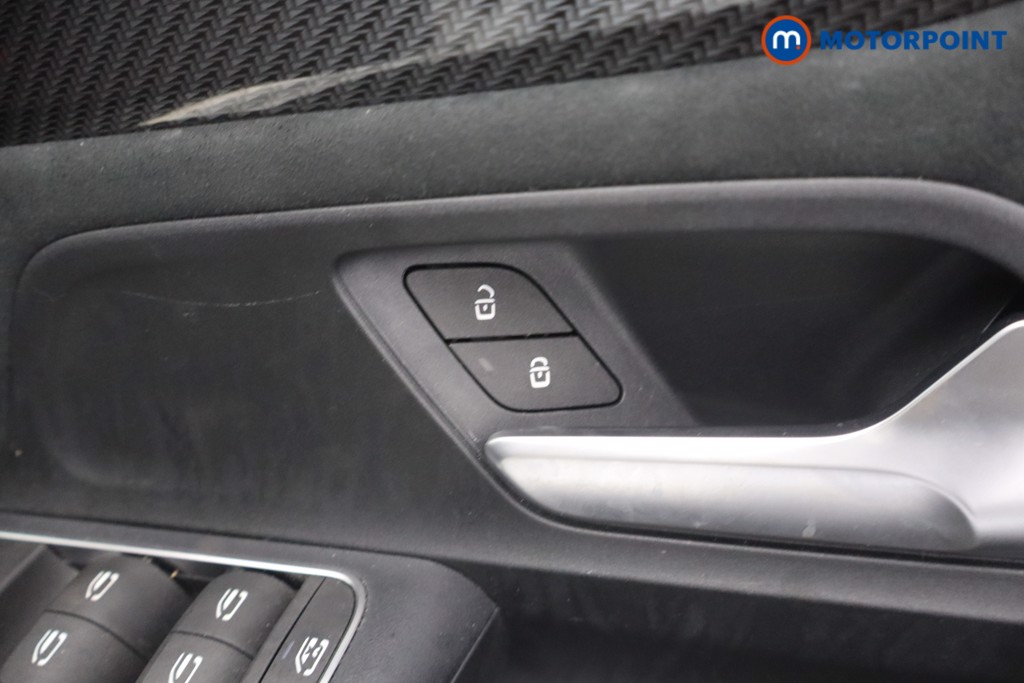 Mercedes-Benz GLA Amg Line Automatic Petrol SUV - Stock Number (1656378) - 9th supplementary image