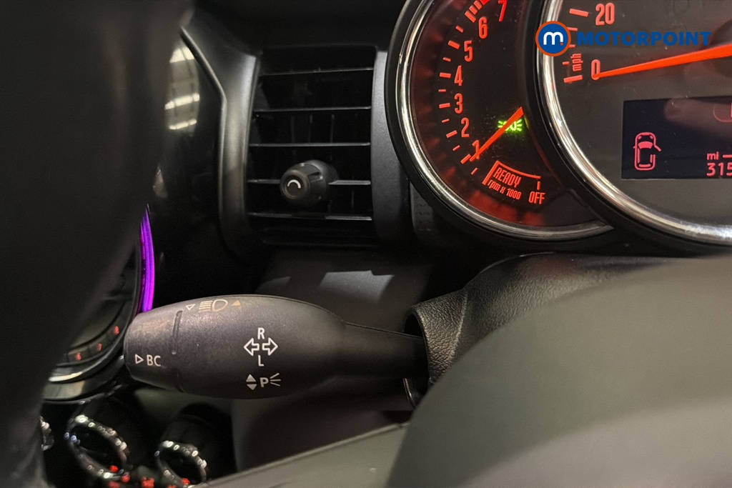 Mini Hatchback Cooper Automatic Petrol Hatchback - Stock Number (1658070) - 5th supplementary image