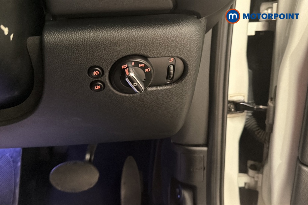 Mini Hatchback Cooper Automatic Petrol Hatchback - Stock Number (1658070) - 11th supplementary image