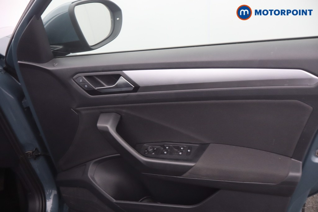 Volkswagen T-Roc Life Manual Petrol SUV - Stock Number (1659420) - 7th supplementary image