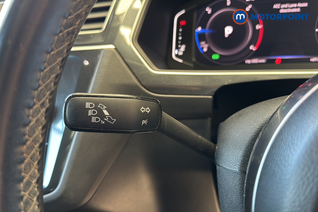 Volkswagen Tiguan R-Line Tech Automatic Diesel SUV - Stock Number (1659457) - 5th supplementary image