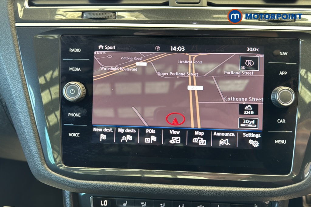 Volkswagen Tiguan R-Line Tech Automatic Diesel SUV - Stock Number (1659457) - 9th supplementary image