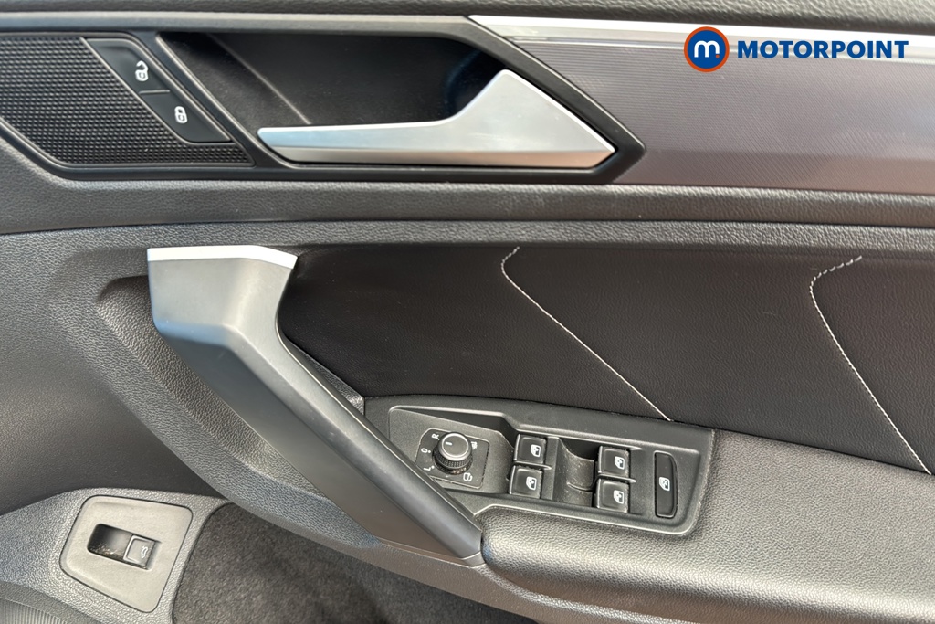 Volkswagen Tiguan R-Line Tech Automatic Diesel SUV - Stock Number (1659457) - 19th supplementary image