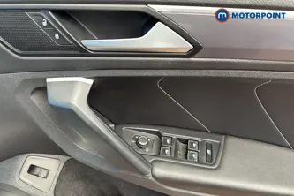 Volkswagen Tiguan R-Line Tech Automatic Diesel SUV - Stock Number (1659457) - 19th supplementary image
