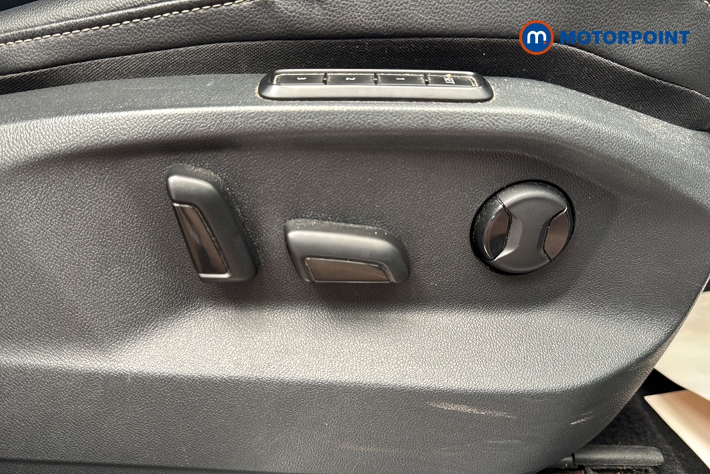 Volkswagen Tiguan R-Line Tech Automatic Diesel SUV - Stock Number (1659457) - 23rd supplementary image