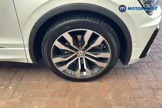 Volkswagen Tiguan R-Line Tech Automatic Diesel SUV - Stock Number (1659457) - 47th supplementary image