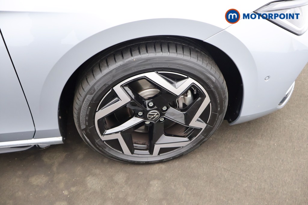Volkswagen Passat R-Line Automatic Petrol Plug-In Hybrid Estate - Stock Number (1660254) - 4th supplementary image