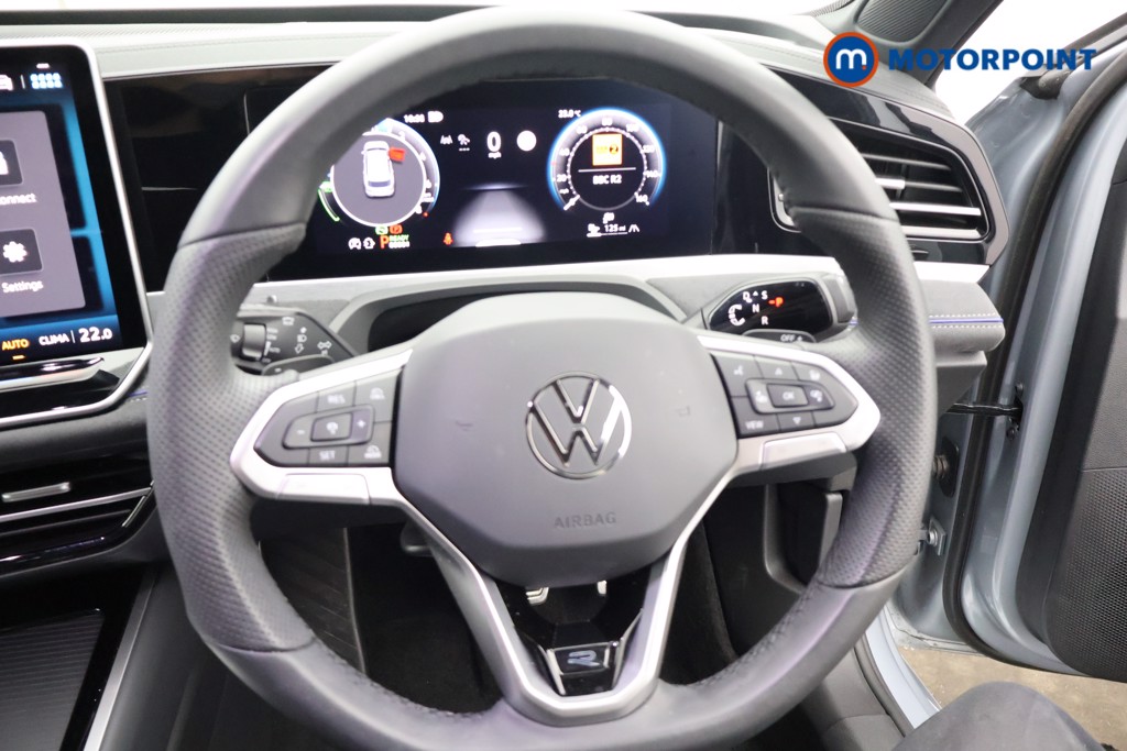 Volkswagen Passat R-Line Automatic Petrol Plug-In Hybrid Estate - Stock Number (1660254) - 5th supplementary image