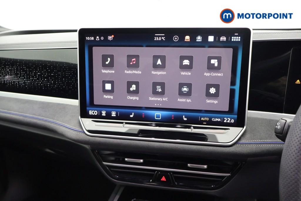 Volkswagen Passat R-Line Automatic Petrol Plug-In Hybrid Estate - Stock Number (1660254) - 11th supplementary image