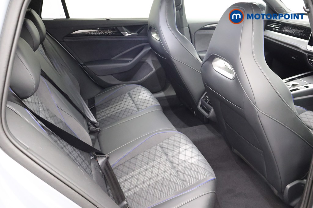 Volkswagen Passat R-Line Automatic Petrol Plug-In Hybrid Estate - Stock Number (1660254) - 25th supplementary image