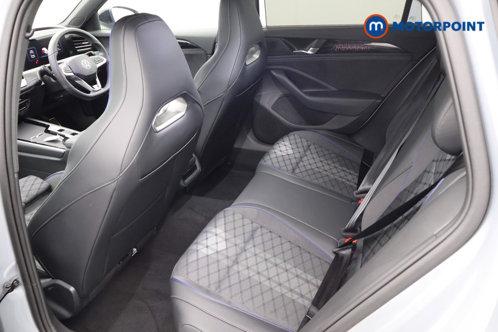 Volkswagen Passat R-Line Automatic Petrol Plug-In Hybrid Estate - Stock Number (1660254) - 31st supplementary image