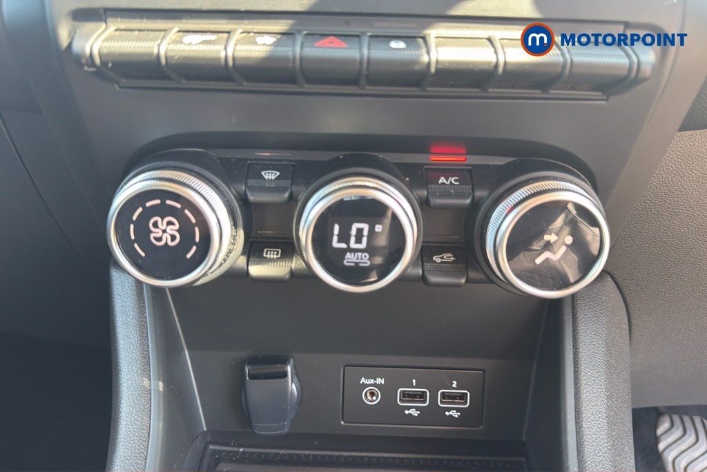 Renault Captur Techno Manual Petrol SUV - Stock Number (1660558) - 2nd supplementary image