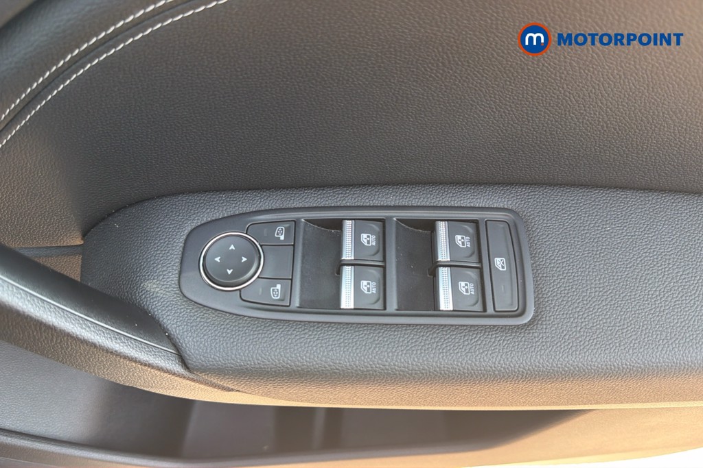 Renault Captur Techno Manual Petrol SUV - Stock Number (1660558) - 42nd supplementary image