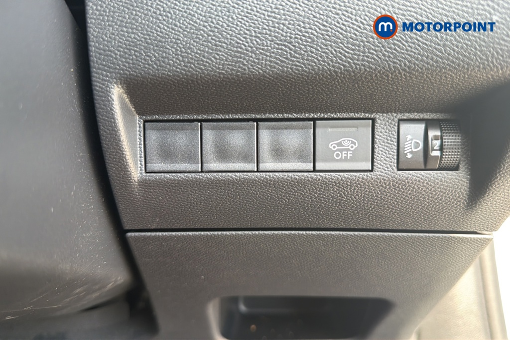 Peugeot 2008 Allure Manual Petrol SUV - Stock Number (1660815) - 11th supplementary image