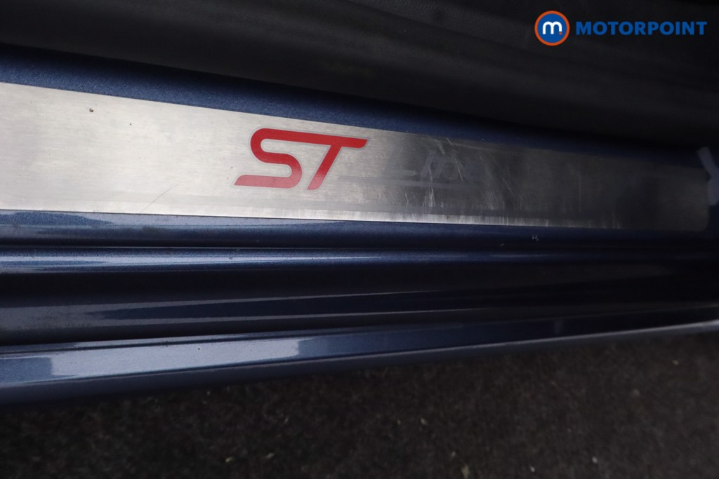 Ford Focus St-Line X Automatic Petrol Hatchback - Stock Number (1660929) - 18th supplementary image