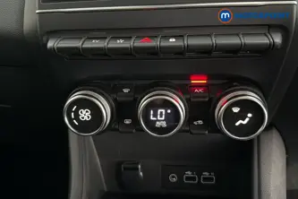 Renault Captur Techno Automatic Petrol-Electric Hybrid SUV - Stock Number (1661903) - 12th supplementary image